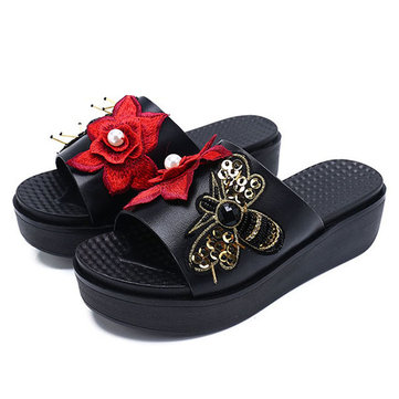 Chaussons& de& mariée& à& la& mode et à la mode