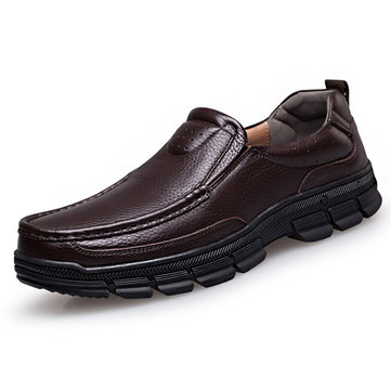Grands hommes de taille formelles richelieus en cuir glissent sur des chaussures à bout rond de oxfords de fond mou